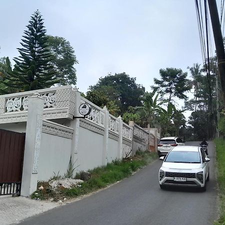 Villa Bravira Cisarua Exterior foto